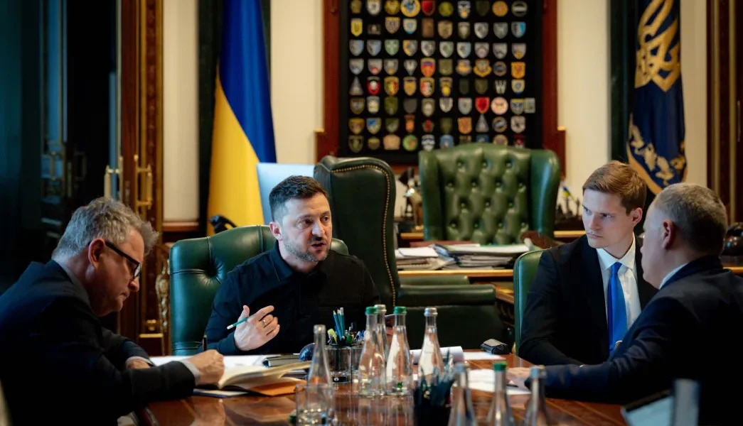 Зеленський і Стармер обговорили підготовку до зустрічей та перемовин щодо зброї та дипломатії