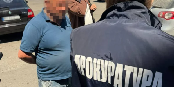 У Львові ексдепутат із сином продавали