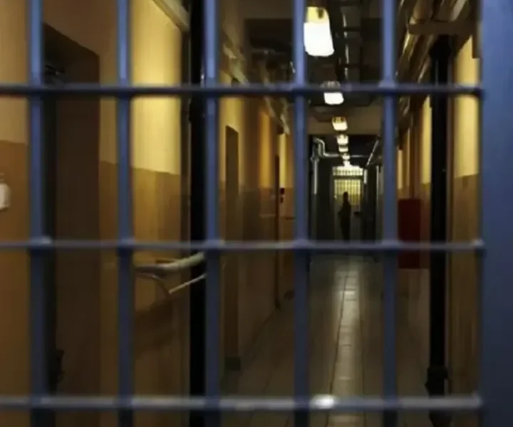 У Київському СІЗО немає укриттів для в’язнів - у Мін’юсті розповіли, куди йдуть під час тривоги