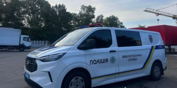 У Києві на поштовому терміналі стався вибух, є загиблий та поранені