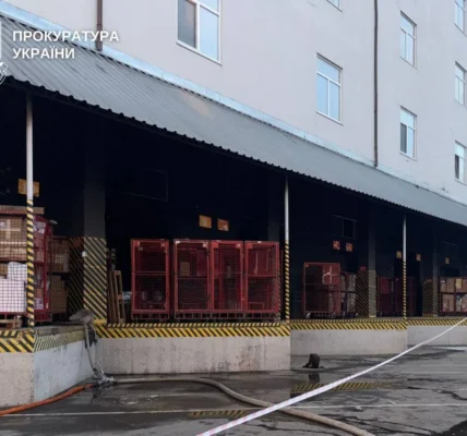 Вибух на поштовому терміналі в Києві кваліфікували як теракт