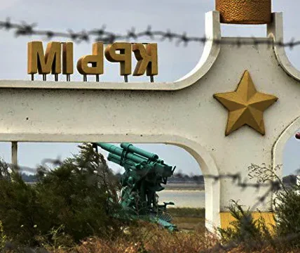Паливо за талонами, дефіцит продуктів і проблеми з логістикою: що відбувається в окупованому Криму