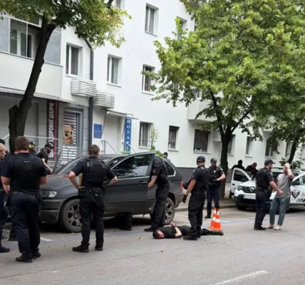 У центрі Дніпра сталася стрілянина та масова бійка - поліція почала слідство