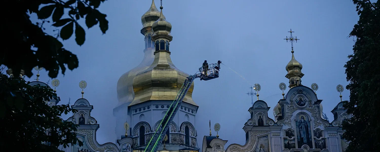 Києво-Печерську лавру закрили для відвідувачів після атаки рф