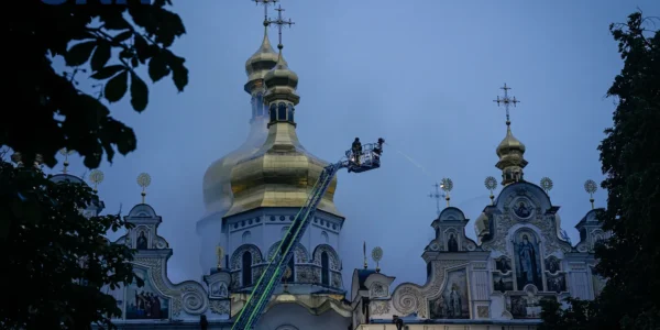 Києво-Печерську лавру закрили для відвідувачів після атаки рф