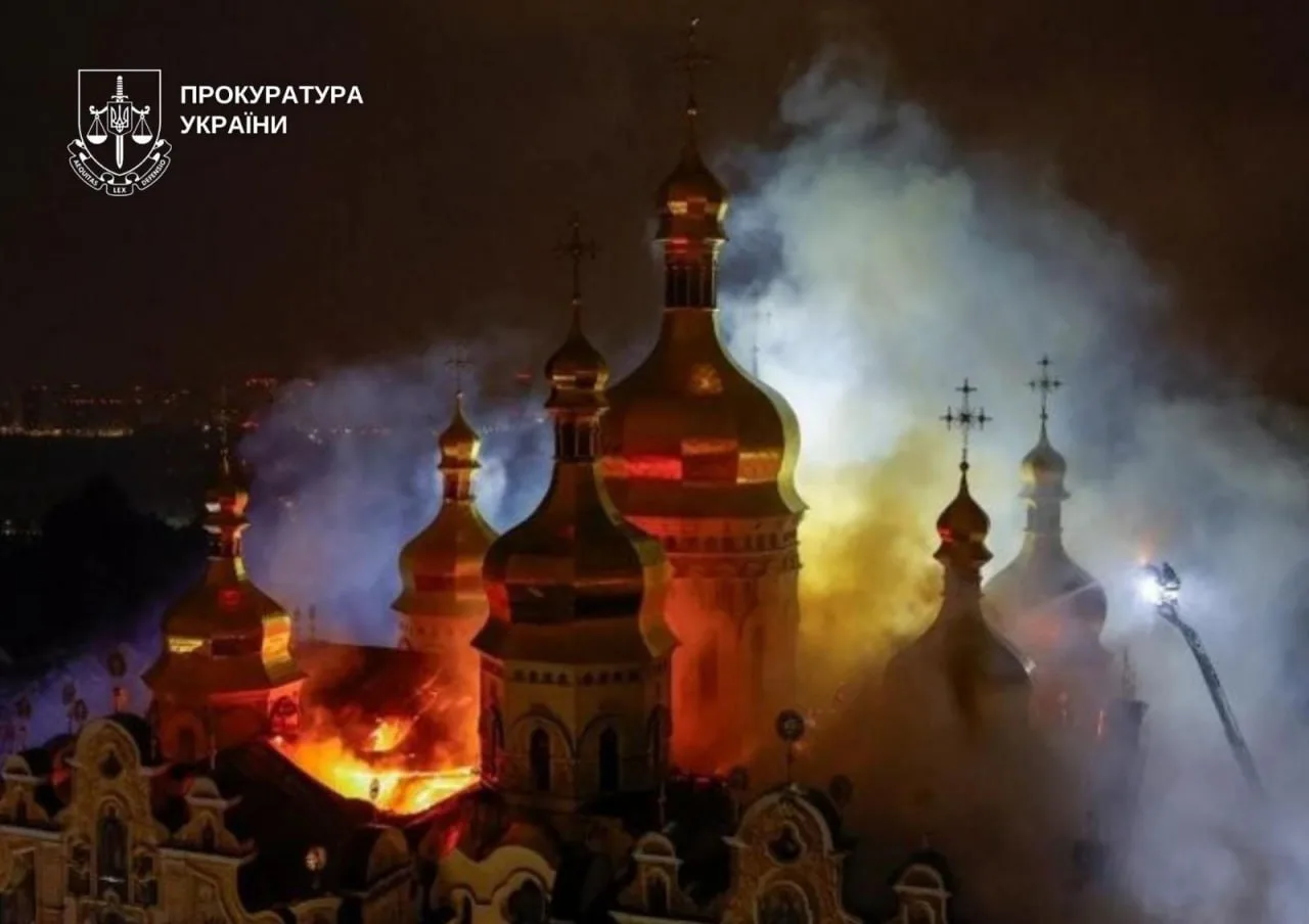 Удар рф по Лаврі кваліфікували як порушення законів та звичаїв війни - Генпрокурор Кравченко розповів деталі