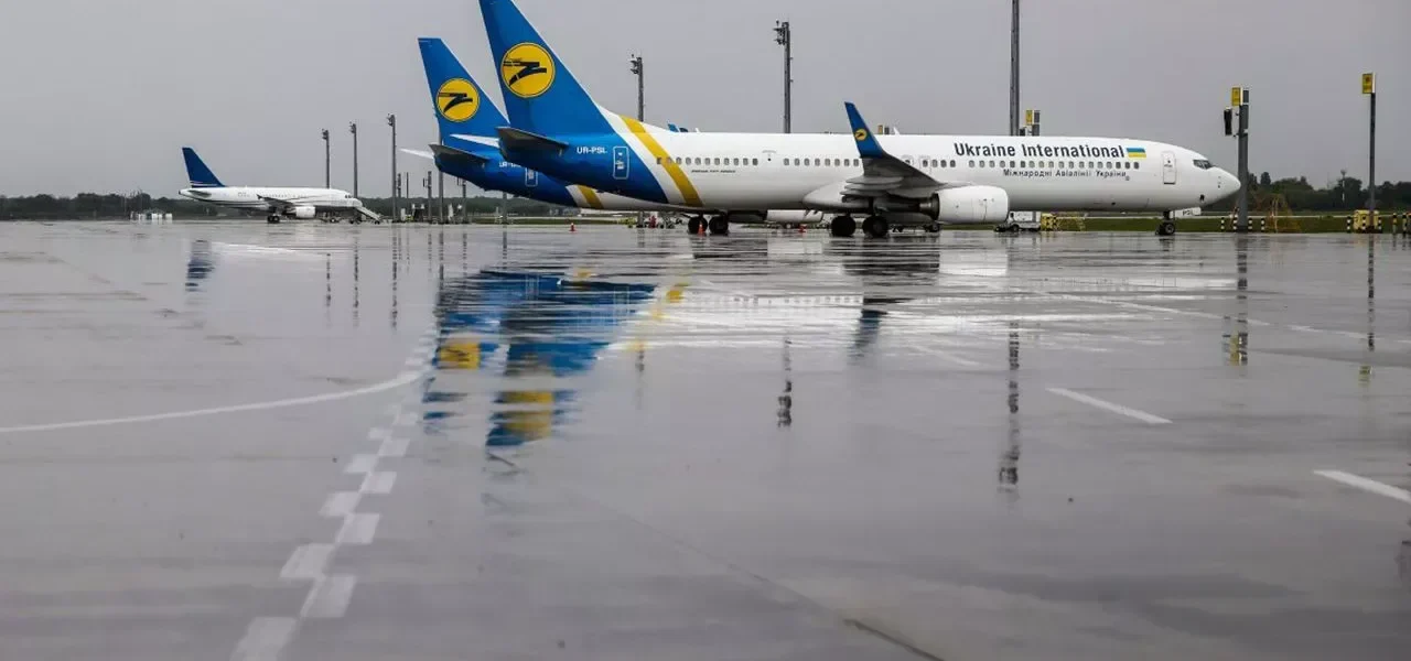 Рекордні податки, відʼємна рентабельність і тиск на бізнес: українська авіагалузь працює на межі можливостей