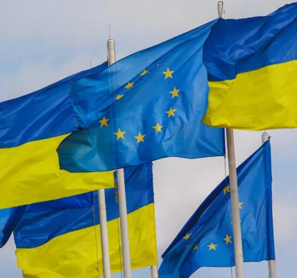 Україна отримала перший транш у 3,2 млрд євро за кредитом від ЄС - куди підуть гроші